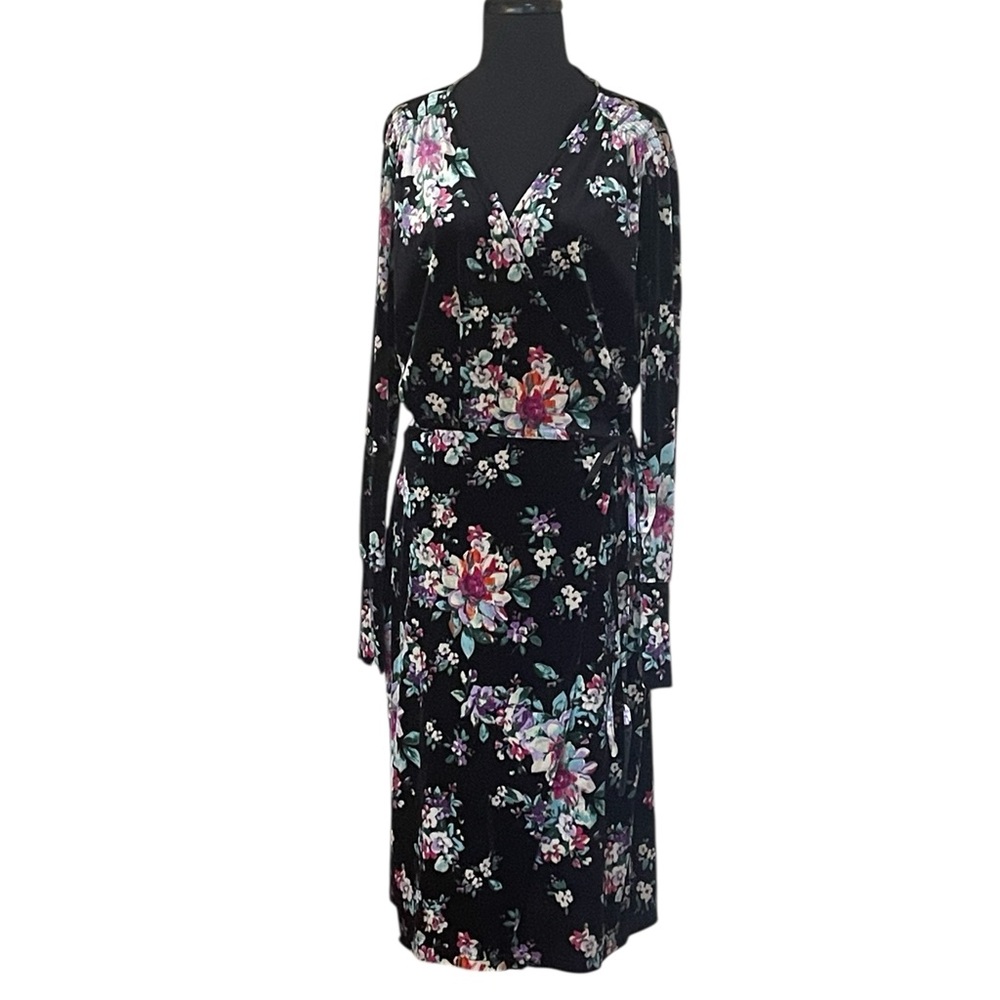 Zara Trafaluc Black Floral Velvet Wrap Dress Sz L Long Sleeves Midi Length - Picture 2 of 16